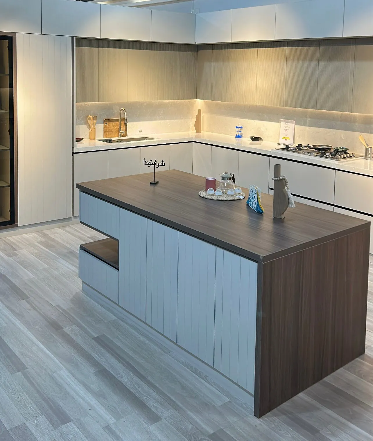 مطبخ الماني هوم بتصميم عصري وأنيق